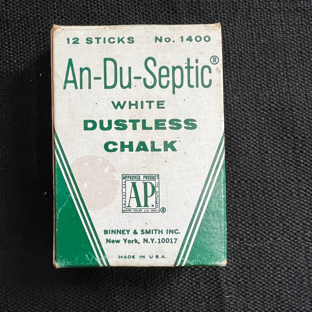 Vintage Binney & Smith An-Du-Septic White Dustless Chalk No. 1400 12 Sticks USA